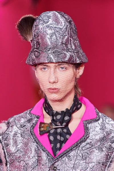 Look 63